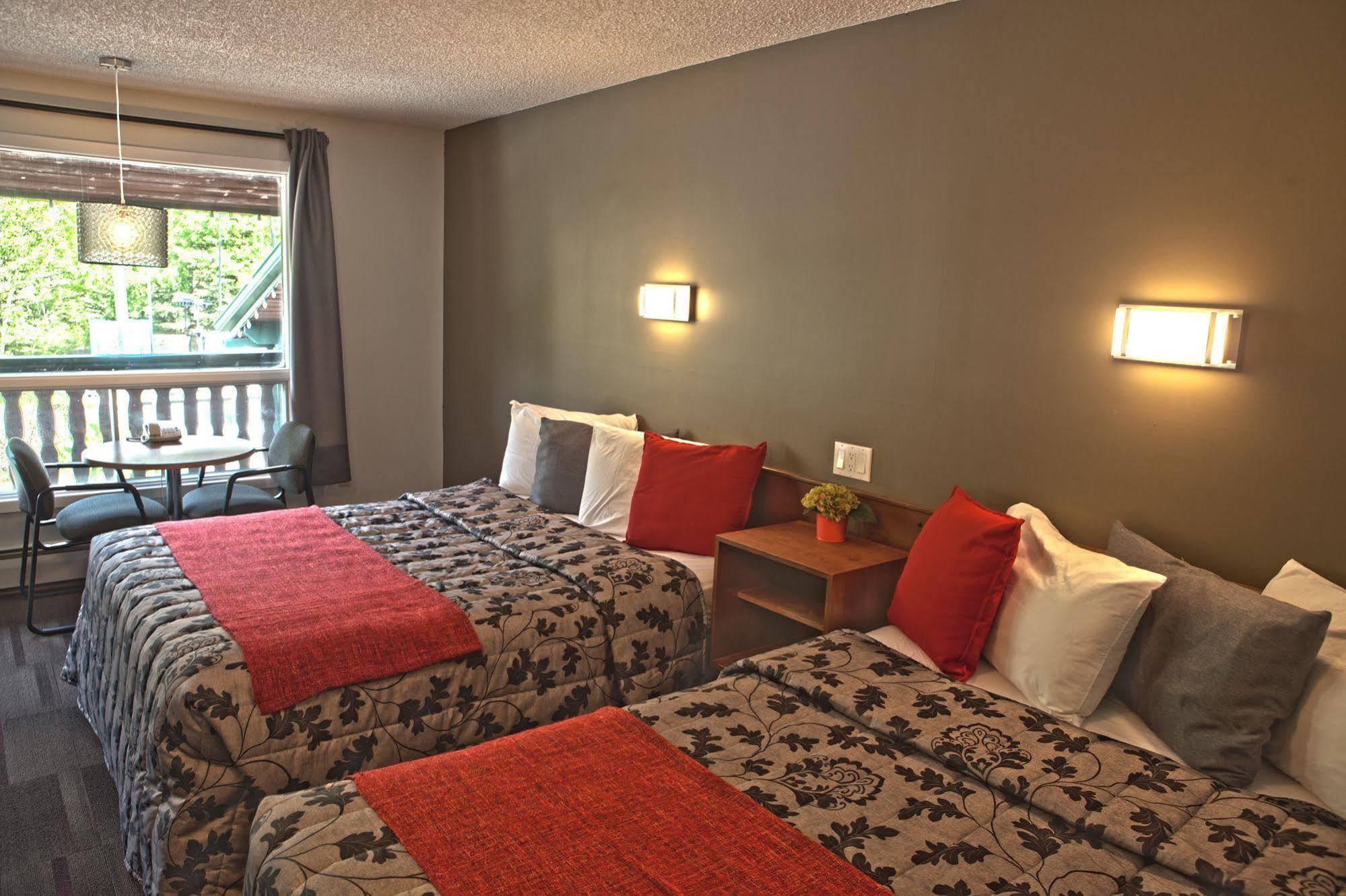 Rundle Mountain Lodge Canmore Eksteriør bilde